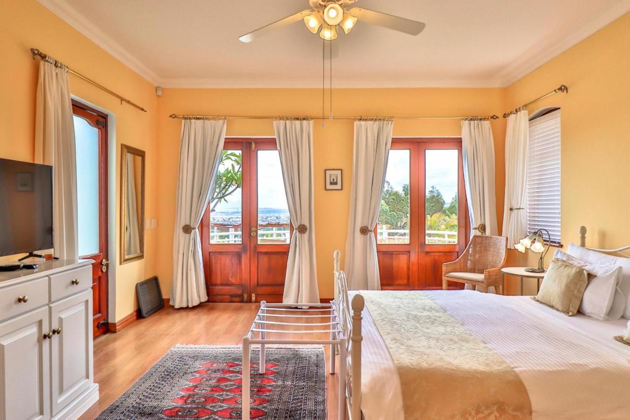 Apricot Gardens Guesthouse Gordonsbaai Buitenkant foto