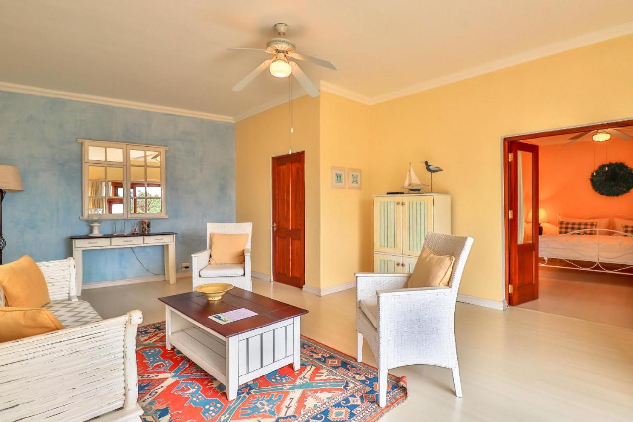 Apricot Gardens Guesthouse Gordonsbaai Buitenkant foto